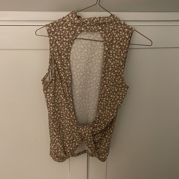 Willow + Root Tank - Picture 4 of 5